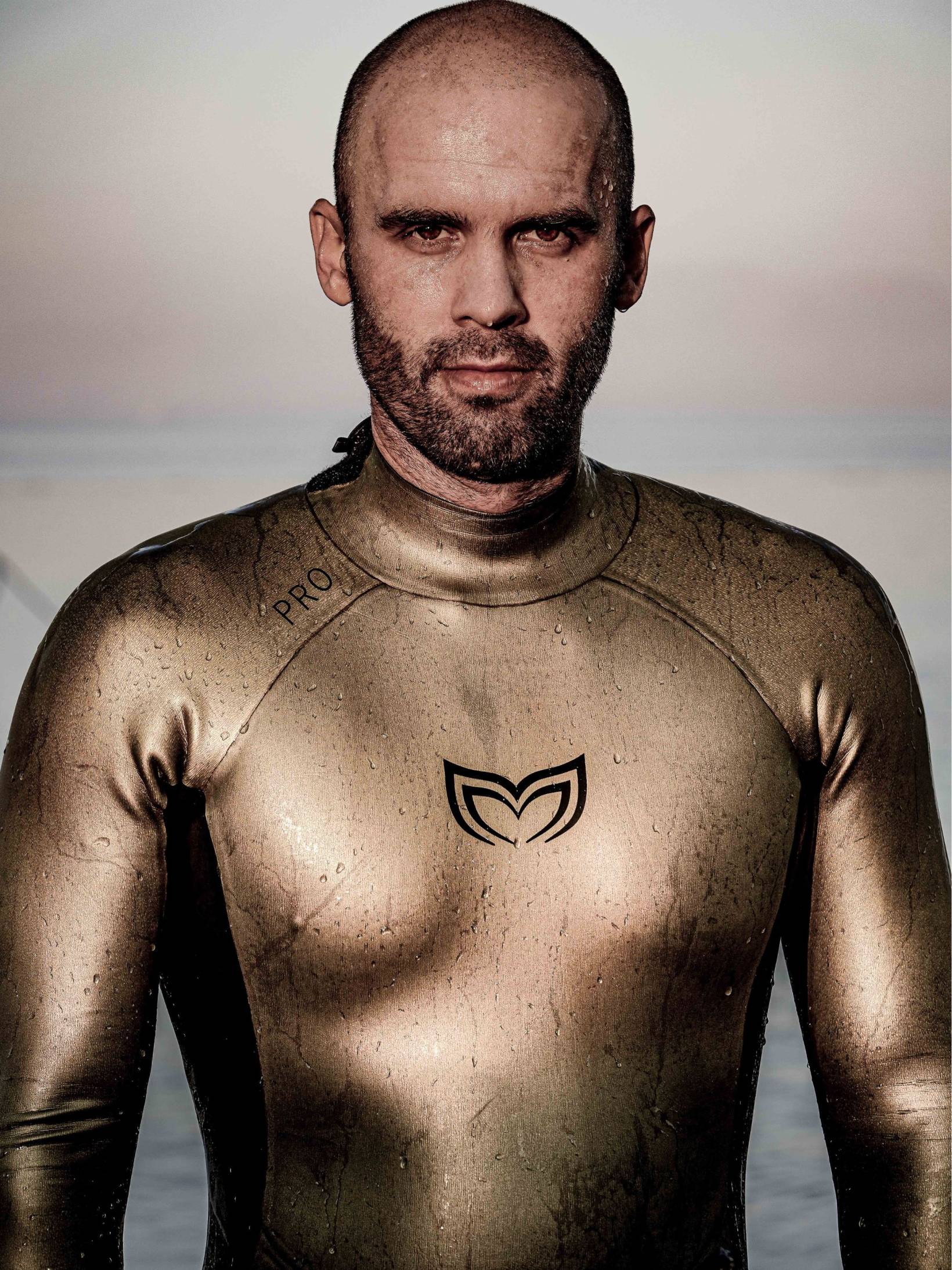 남성 전문가용 잠수복(내부 안감)