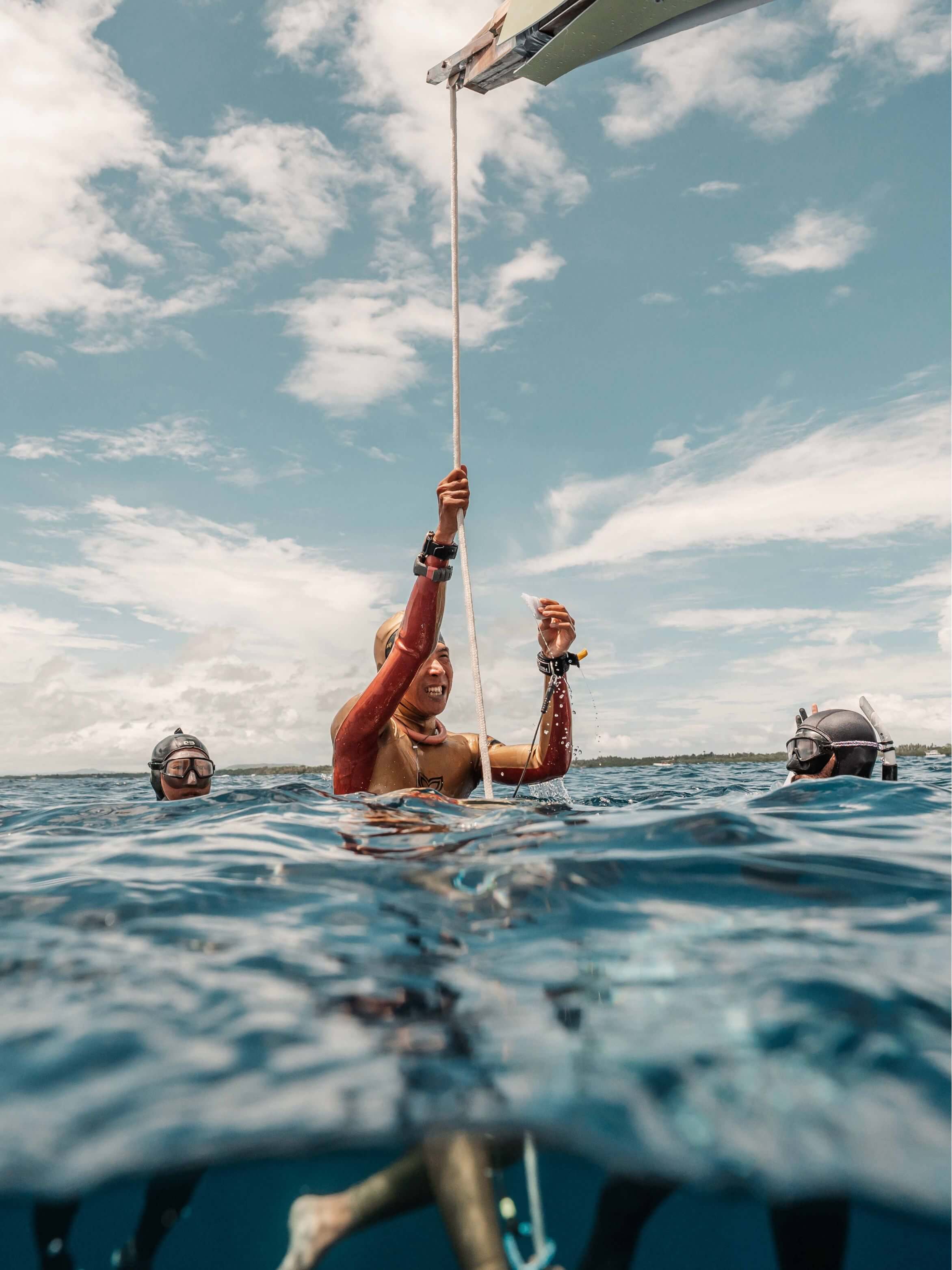 남성 전문가용 잠수복(내부 안감)
