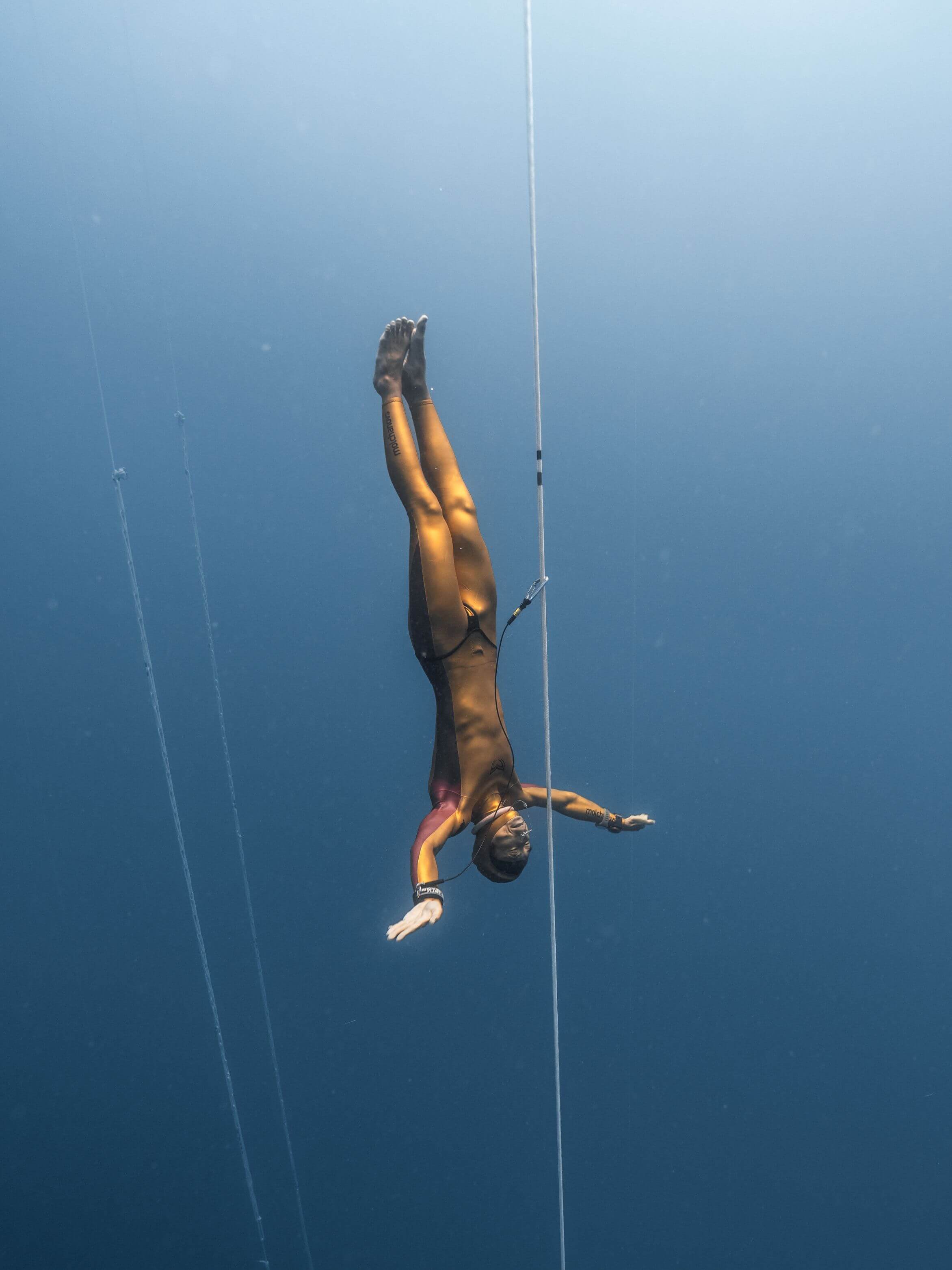 남성 전문가용 잠수복(내부 안감)